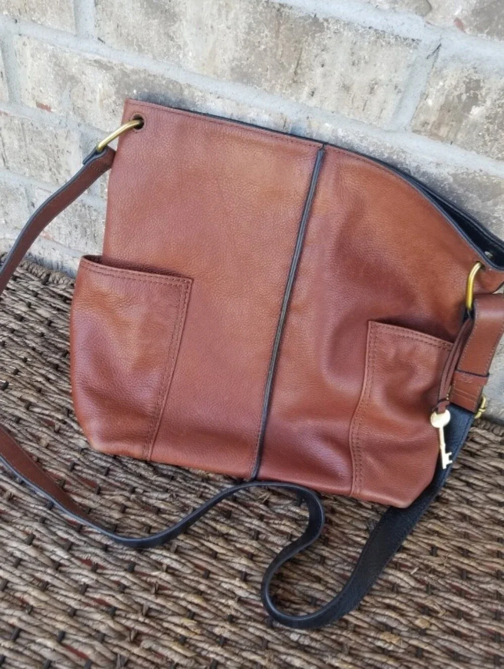 Vtg Fossil BROWN Handbag (14x12x4) Leather Satchel Saddle Bucket Purse